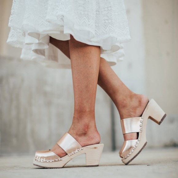 rose gold clogs